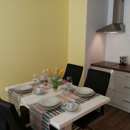 Apartament Dwie Sosny أوسترونيه مورسكية المظهر الخارجي الصورة