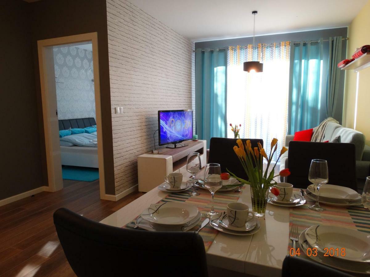 Apartament Dwie Sosny أوسترونيه مورسكية المظهر الخارجي الصورة